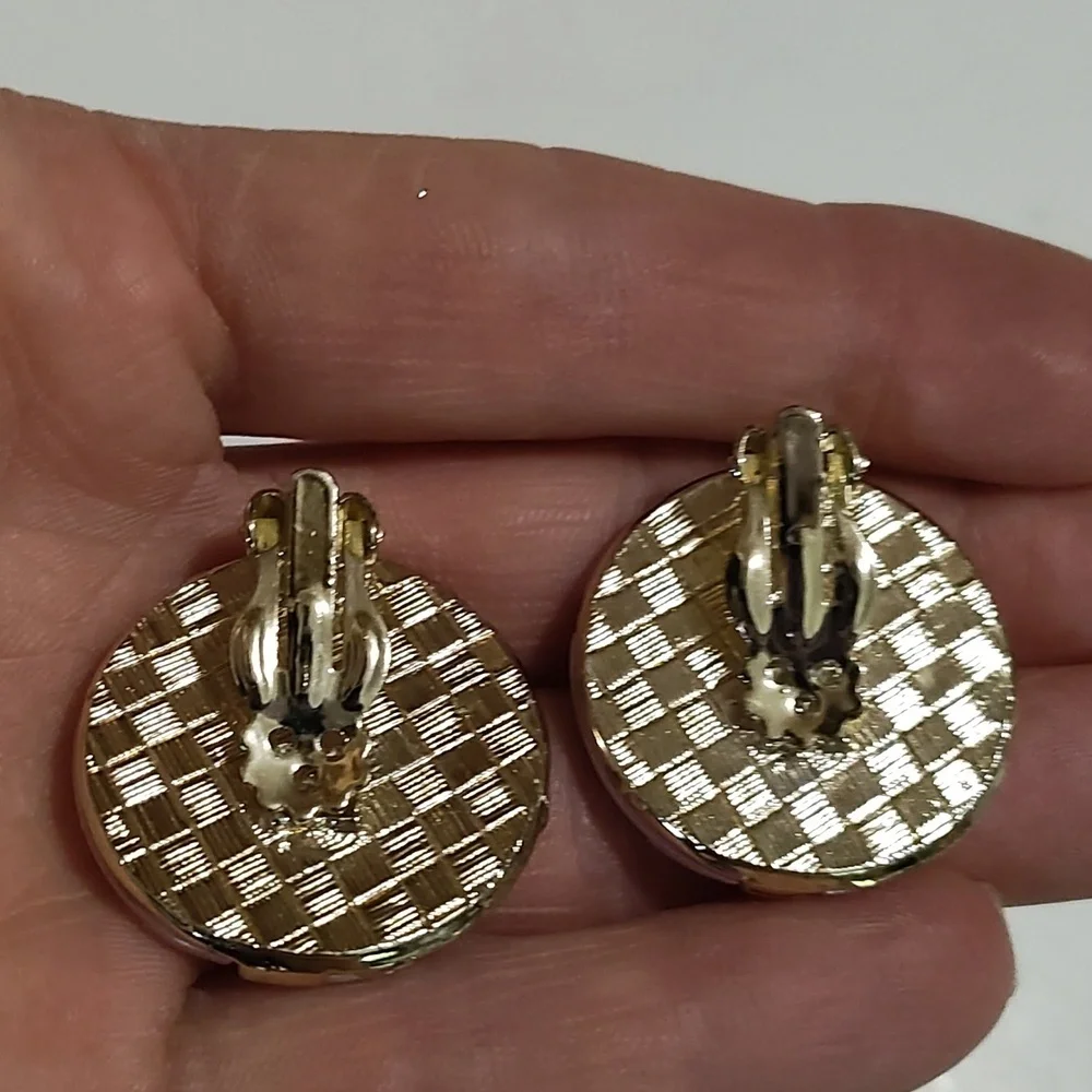 CLEARANCE - FINAL PRICE! NO OFFERS PLEASE!-PINK MOONGLOW WEAVED CLIP-ON EARRINGS
